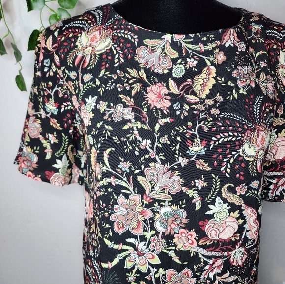 H&M Black Floral Ruffle Sleeve Blouse Size 4 - Picture 5 of 10